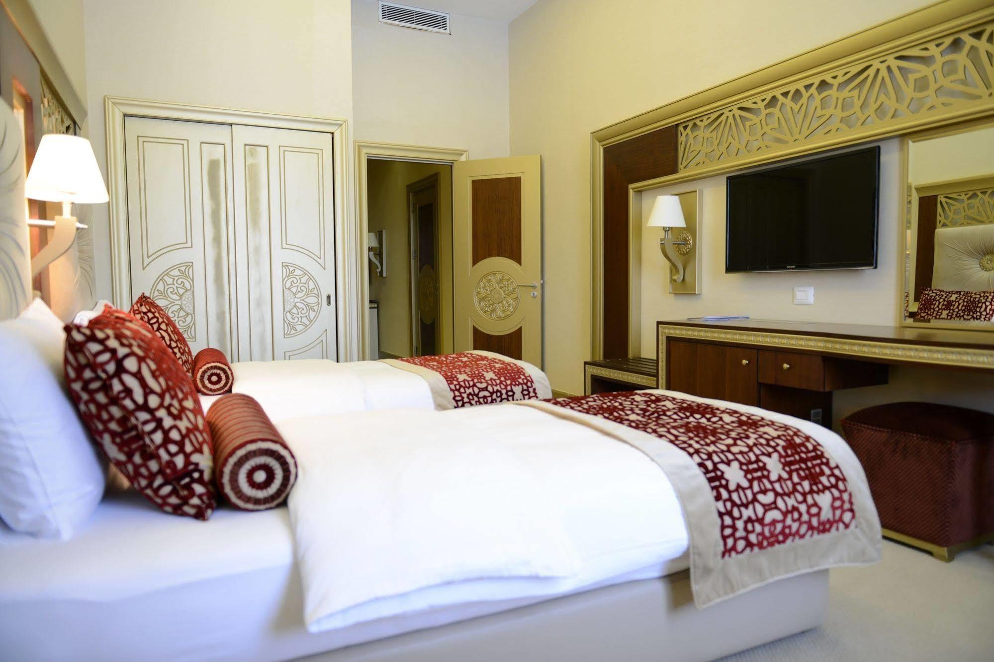 Qafqaz Karvansaray Hotel Qəbələ Zewnętrze zdjęcie