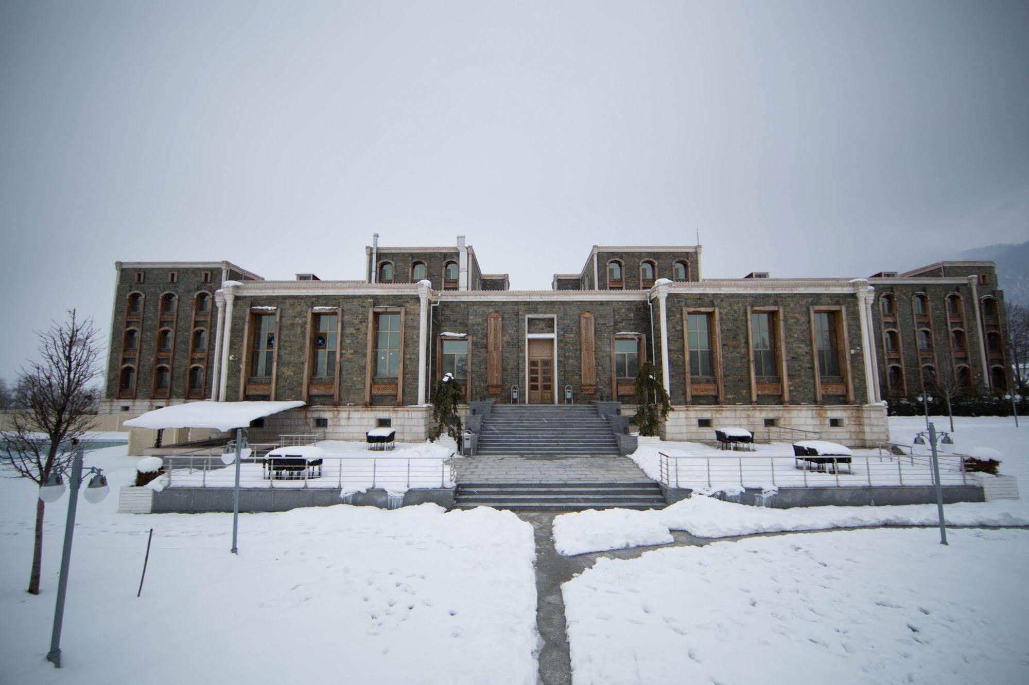 Qafqaz Karvansaray Hotel Qəbələ Zewnętrze zdjęcie